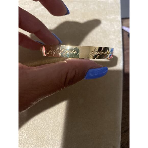 Kate Spade Bracelet Gold Tone Bangle Best Friend Ever Engraved Bridesmaid - Picture 3 of 6